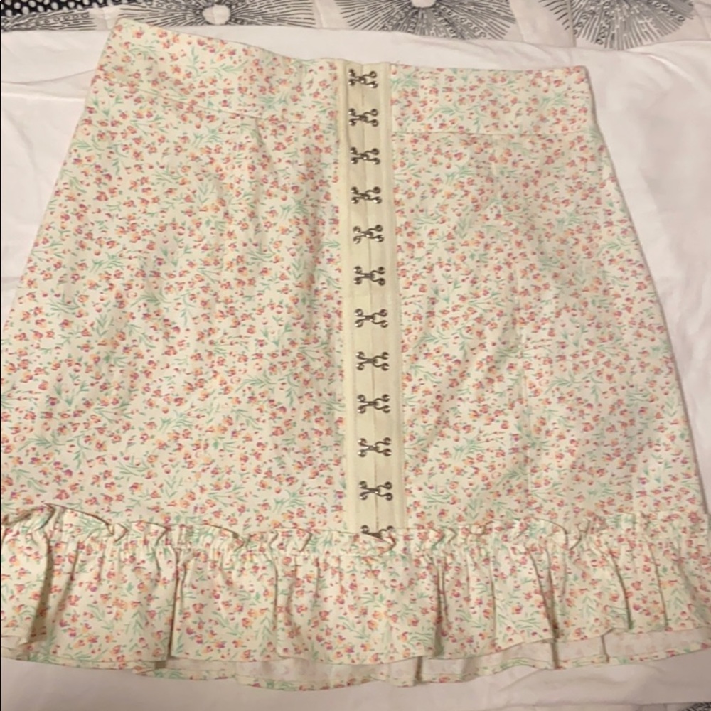 Skirt - Picture 2 of 4
